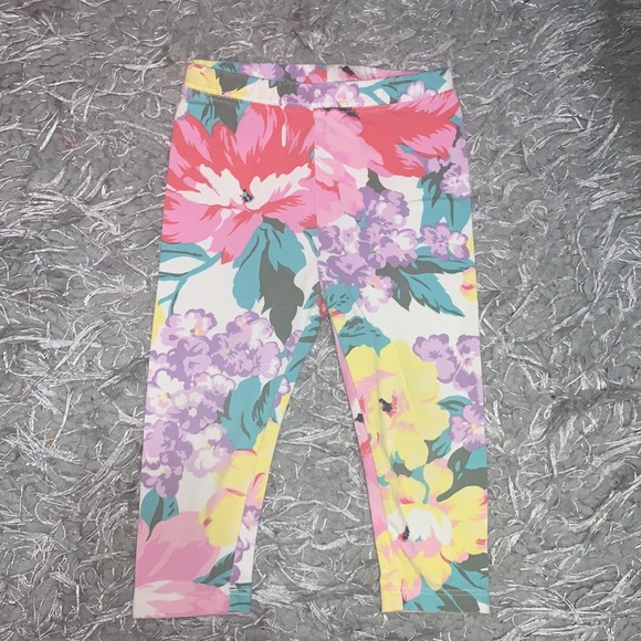 Toddler girl bundle! 3 leggings and 1 sweater - Picture 4 of 7